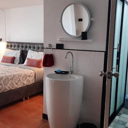 Happy Beach Jomtien Guesthouse エクステリア 写真