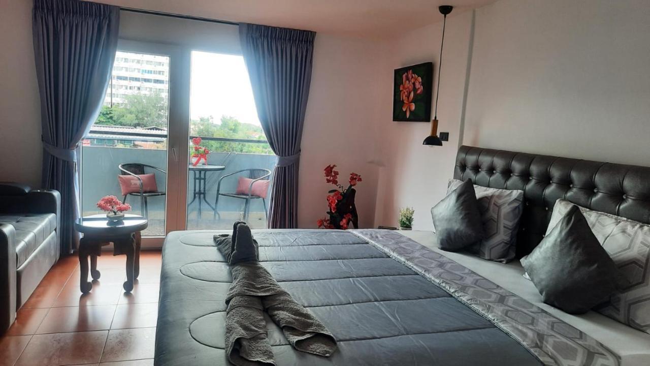 Happy Beach Jomtien Guesthouse エクステリア 写真