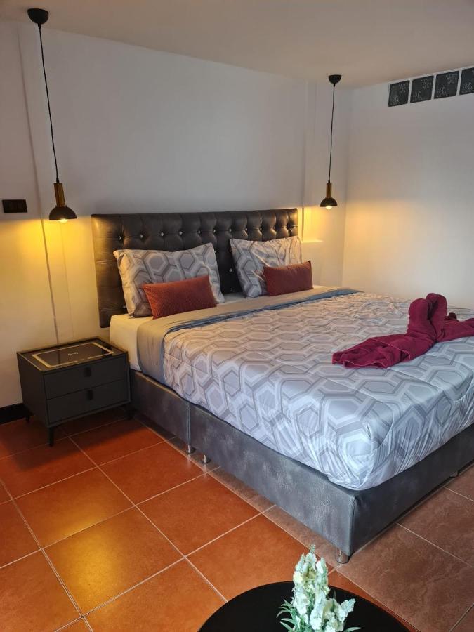 Happy Beach Jomtien Guesthouse エクステリア 写真