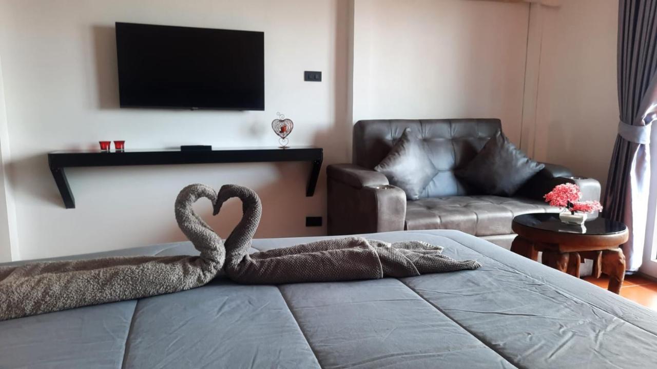 Happy Beach Jomtien Guesthouse エクステリア 写真
