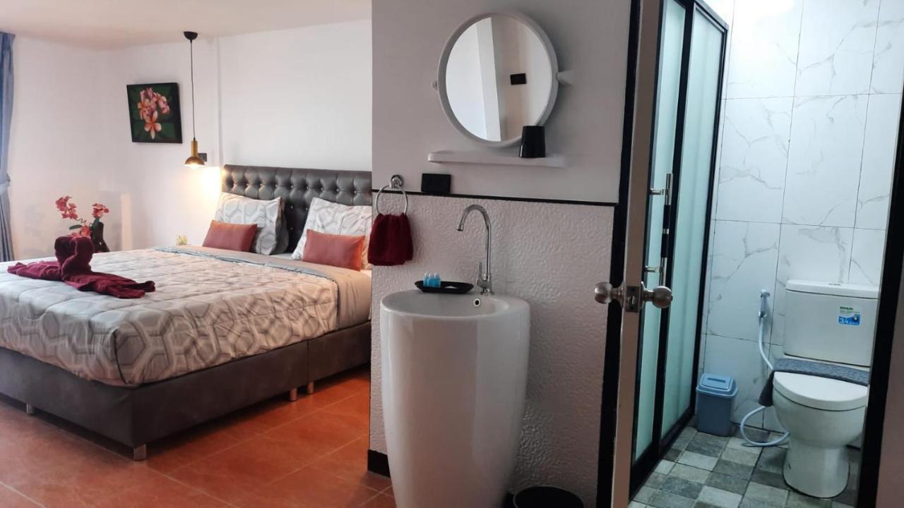 Happy Beach Jomtien Guesthouse エクステリア 写真