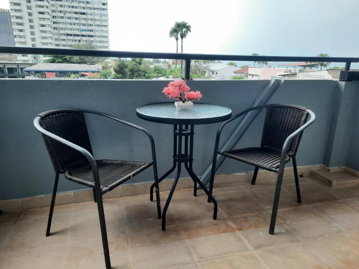 Happy Beach Jomtien Guesthouse エクステリア 写真